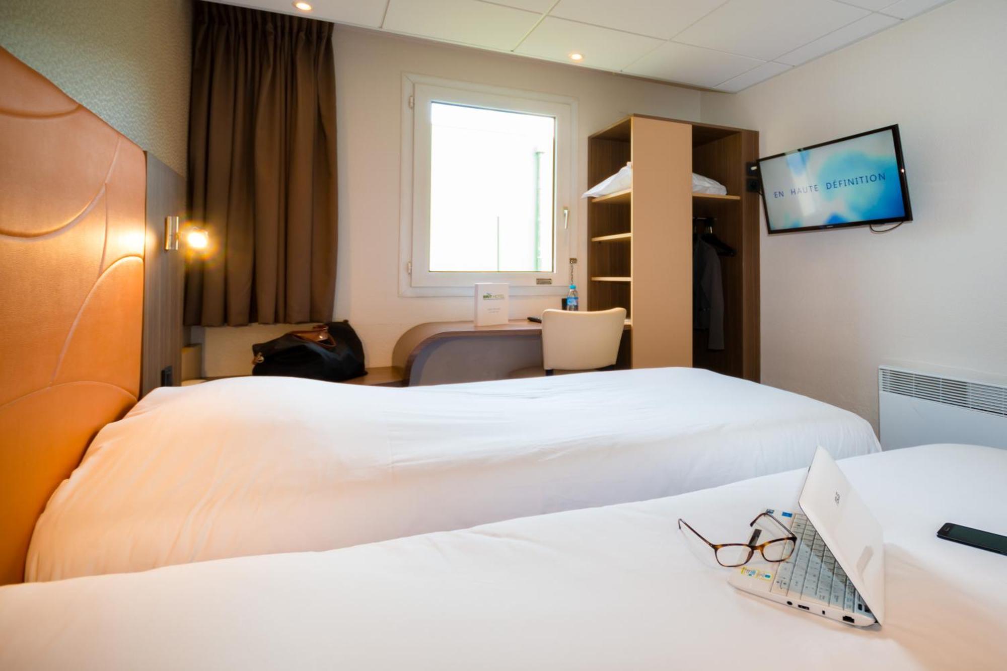 Brit Hotel Le Kerann Nantes St Herblain - Zac De La Lorie サン・テルブラン エクステリア 写真