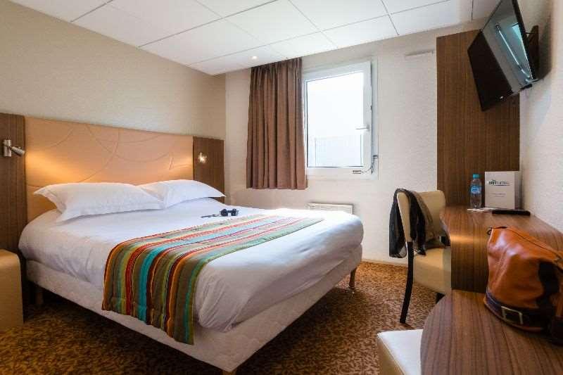 Brit Hotel Le Kerann Nantes St Herblain - Zac De La Lorie サン・テルブラン 部屋 写真